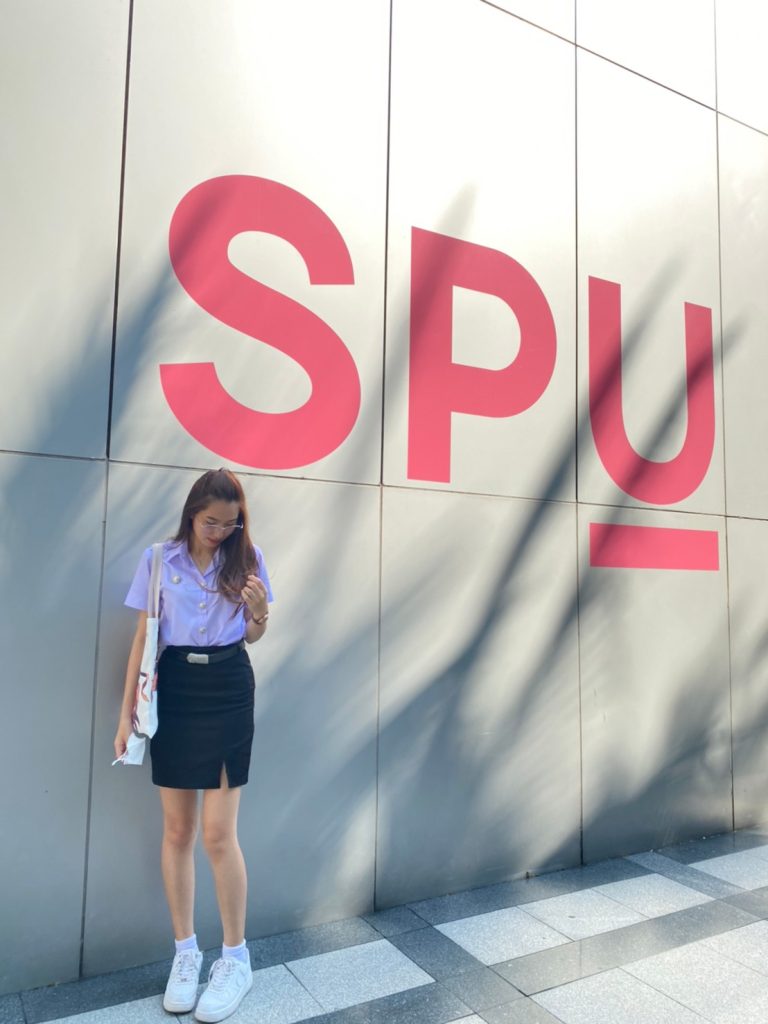 "พี่ชะเอ๋" จากสาขาธุรกิจการบิน จะพามาส่องความดีงามที่สุดปลื้มจากรั้ว SPU