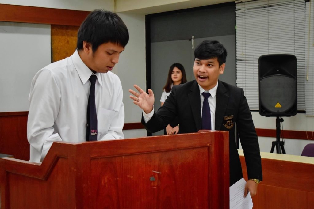 Review จากประสบการณ์จริงเรื่องกฎหมาย “นิติศาสตร์ SPU” กับพี่แม็ก อจลวิชญ์ ท้วมสกุล