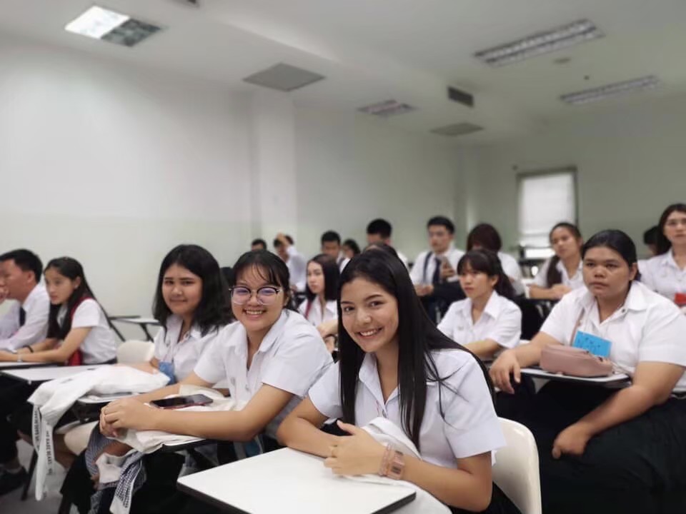 Review สาขาการจัดการโรงแรมและไมซ์ เขาดีจริงๆ Confirm จากพี่เนเน่ ศิรดา ศรวงษ์