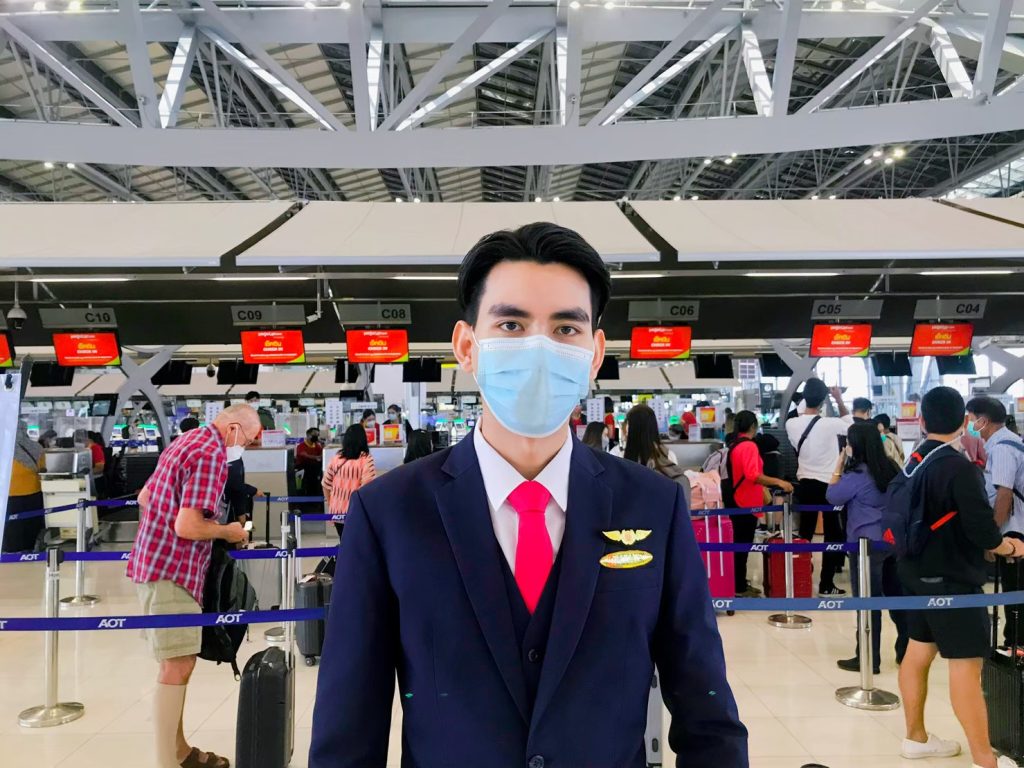Review ตะลุยสาขาธุรกิจการบิน ได้ลองจริง ทำจริง By พี่ปอม วีรยุทธ พาชอบ