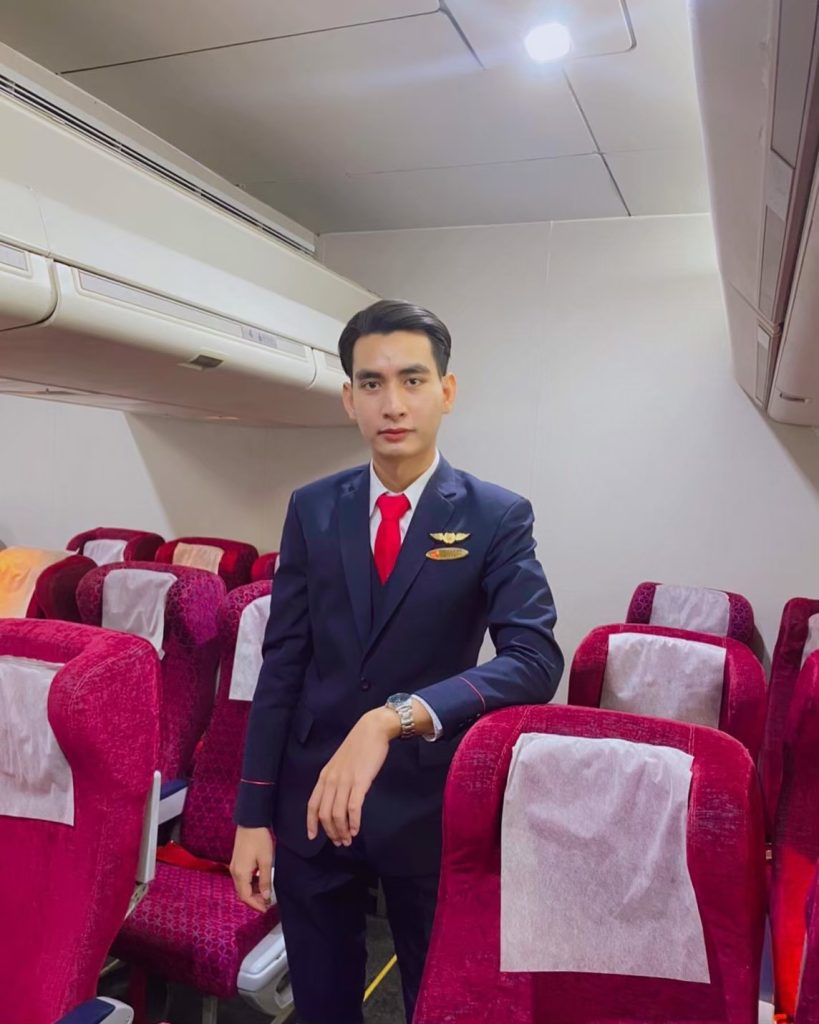 Review ตะลุยสาขาธุรกิจการบิน ได้ลองจริง ทำจริง By พี่ปอม วีรยุทธ พาชอบ