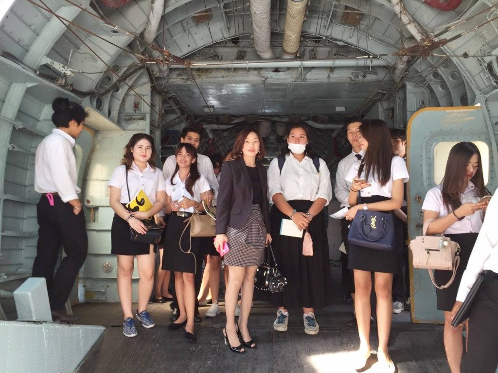 Review การเรียนการจัดการธุรกิจด้านการบิน ดียังไง? By พี่ลูกเกด สุธิษา เรืองอร่าม