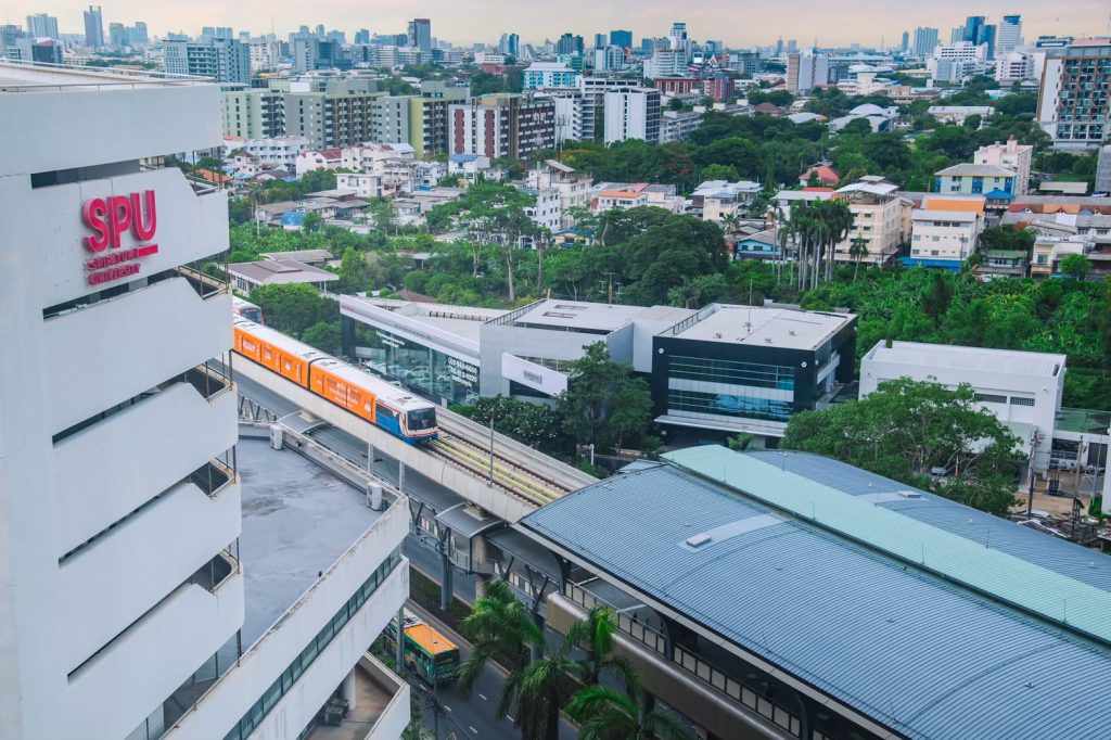 sky train หน้ามหาวิทยาลัยศรีปทุม, SPU, สถานีบางบัว, มหาวิทยาลัยศรีปทุม, DKESPU